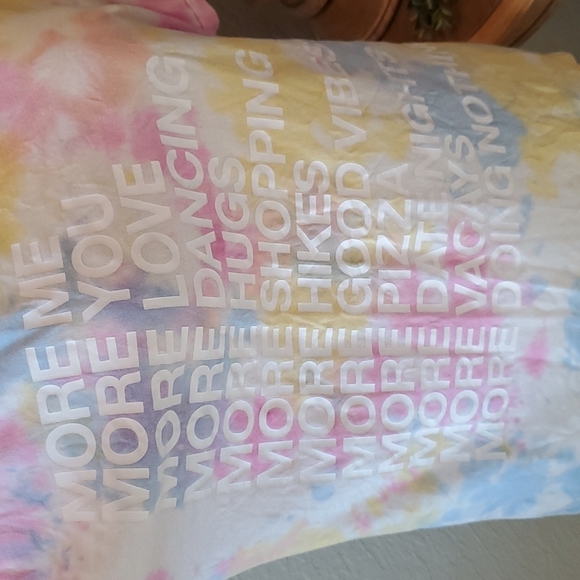 Forever 21 graphic tee - Picture 4 of 4